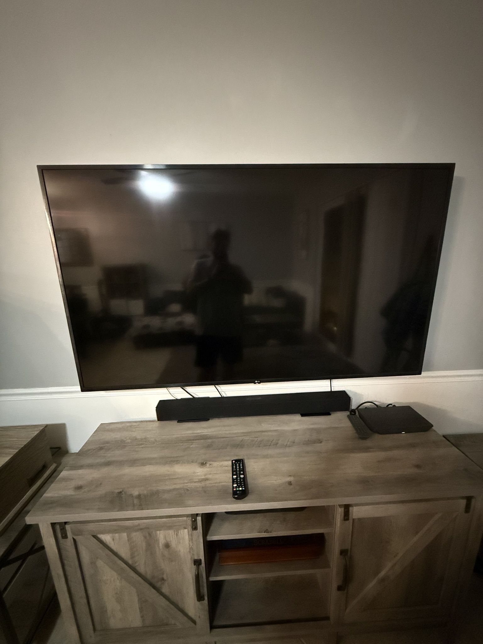 LG 70” 4K UHD Smart TV 120 Refresh rate Works Great!