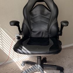 AFW Gaming Chair – Black – $60(OBO) Good Condition
