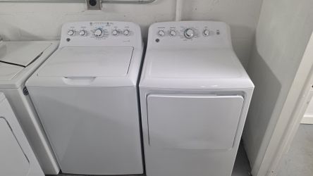 GE Washer and Dryer Set - Super Clean & Matching Pair! 🚚 Delivery Avail.