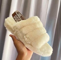 UGG Fluff Yeah cream slippers