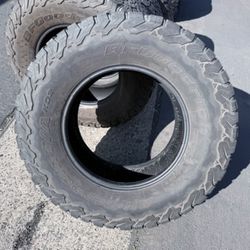 (4) 35x12.50R17 Toyo All Terrain AT3