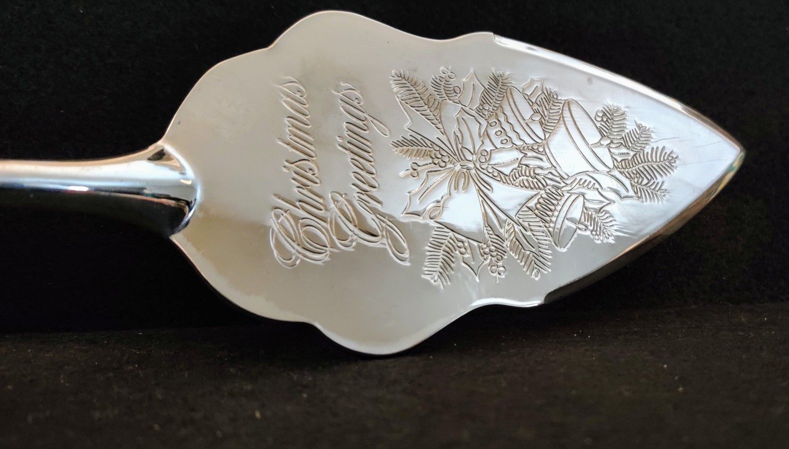 Vintage Pre-Owned Silver Plate Cake Server Monogrammed "Christmas Greetings" 12" in length and weighs 6.1 oz