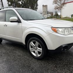 2010 Subaru Forester 2.5X Limited  Un Solo Dueño 👍