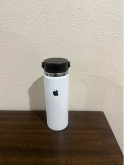 Hydroflask Apple 20oz Wide Flex Cap Insulated Cascade Water Bottle-White