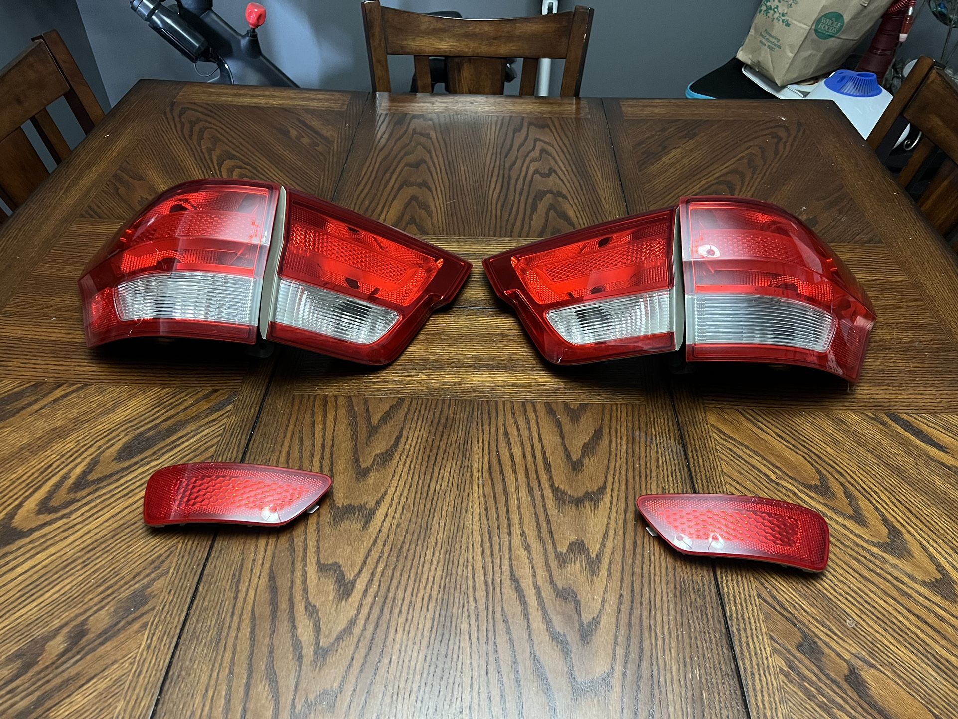 Jeep Grand Cherokee Tail Light Set