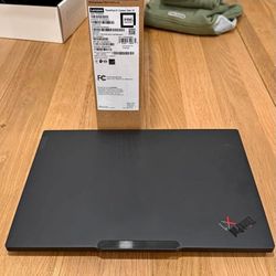 Lenovo ThinkPad X1 Carbon Gen 12
Laptop