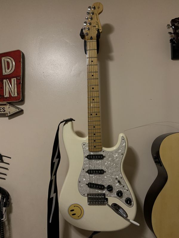 Fender Stratocaster White with Pearl pickguard and Seymour Duncan