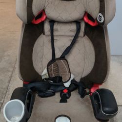 Graco Child Car Seat In Excellent condition 