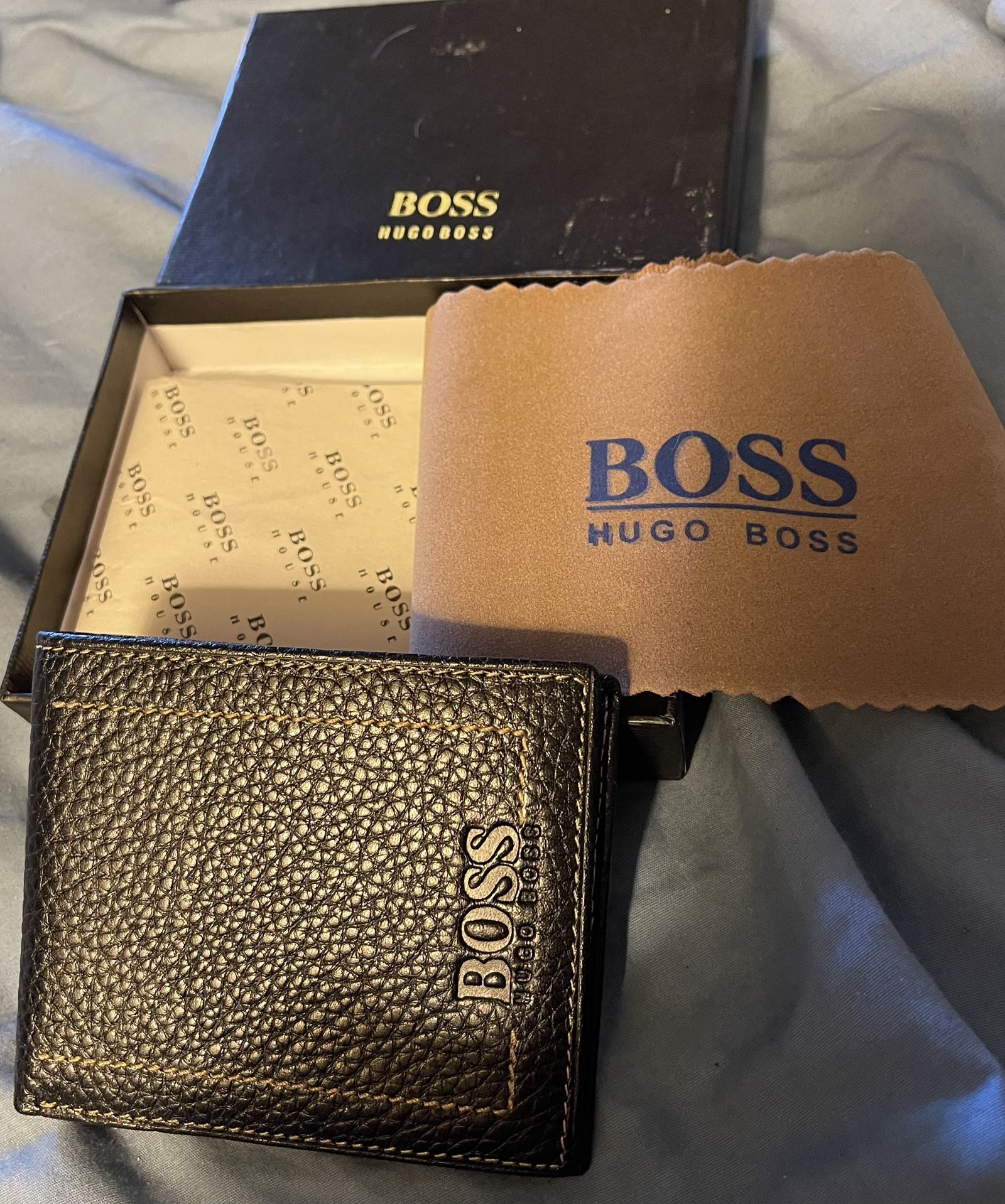 [BOSS]  NEW VINTAGE Italian Embossed Leather Wallet Logo Men's Black