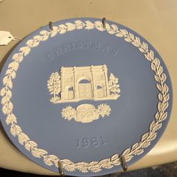 Wedgwood Plate 