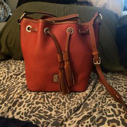 Dooney & Bourke 
