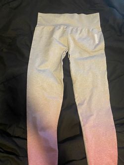 Gymshark gray/pink Leggings Size L