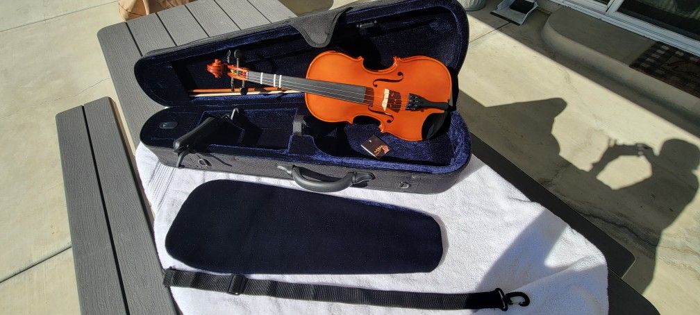 Carlo Robelli 4x4 Violin