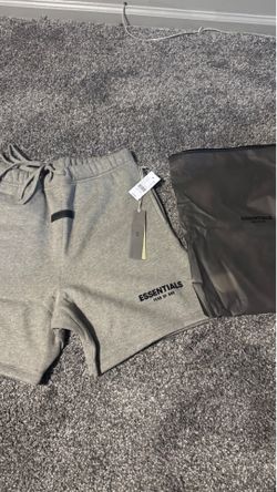 gray essential shorts