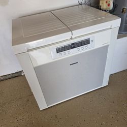 Kimchi Refrigerator Storage Chest. Good Working Condition. 