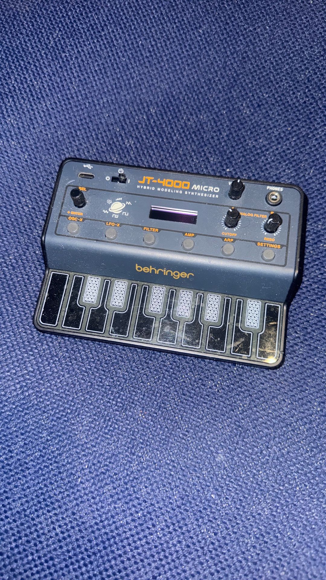 Behringer JT-4000 Micro Synth