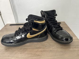 JORDAN 1 RETRO HIGH OG 'BLACK METALLIC GOLD'