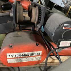 1/2 Ton Hoist