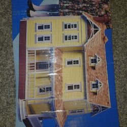 1993 All Wood Nee Doll House Collectable
