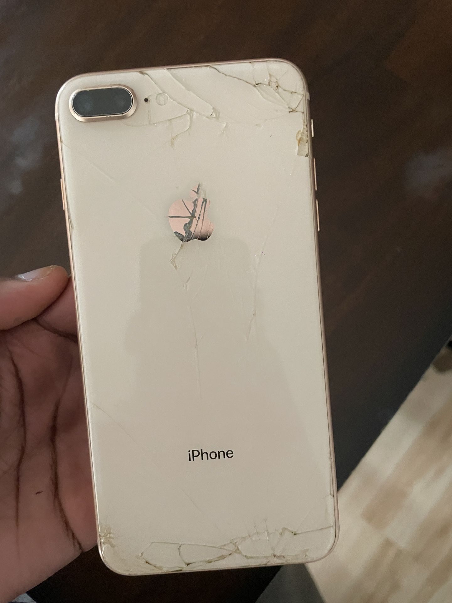 iPhone 8 Plus