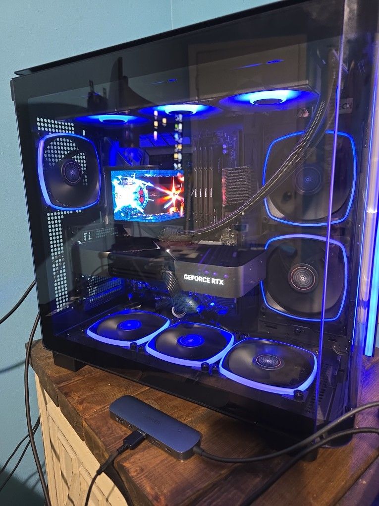 **2025**AMD Ryzen™ 9 9900X, 64GB, 5080 FE ,2TB M.2 PCIe Gen5,1000watt