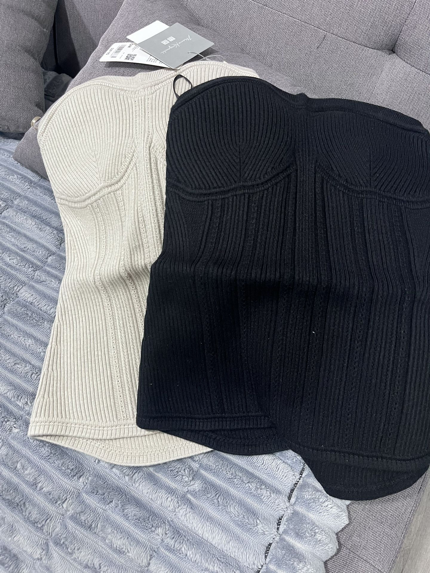 Halter Top: Uniqlo Bustier Knit : Natural & Black S/M Bust 33-37inch