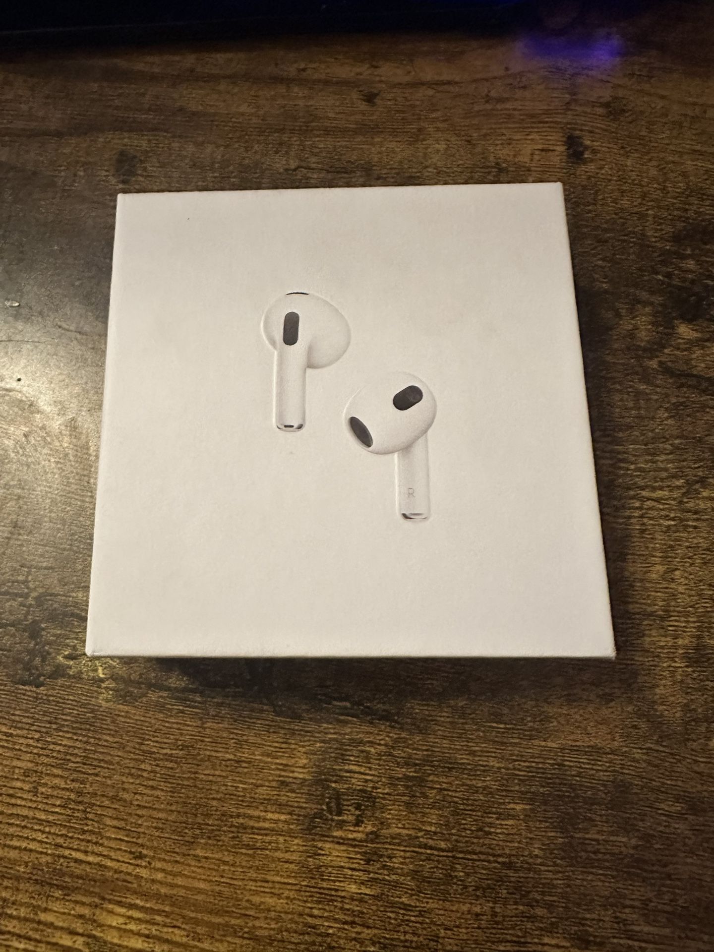 AirPod Gen 3