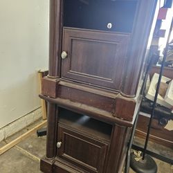 Nightstands/End Tables