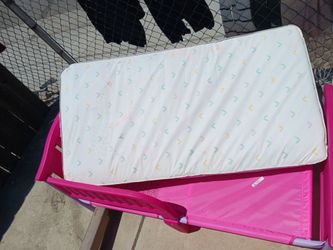 Set de cama y colchon para nina