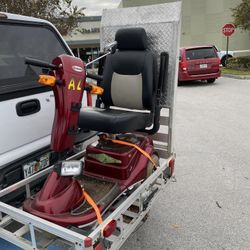 Large Scooter With Carrier And Ramp