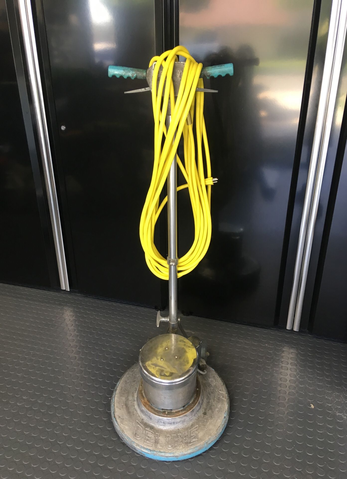 Floor Scrubber 17” Hild