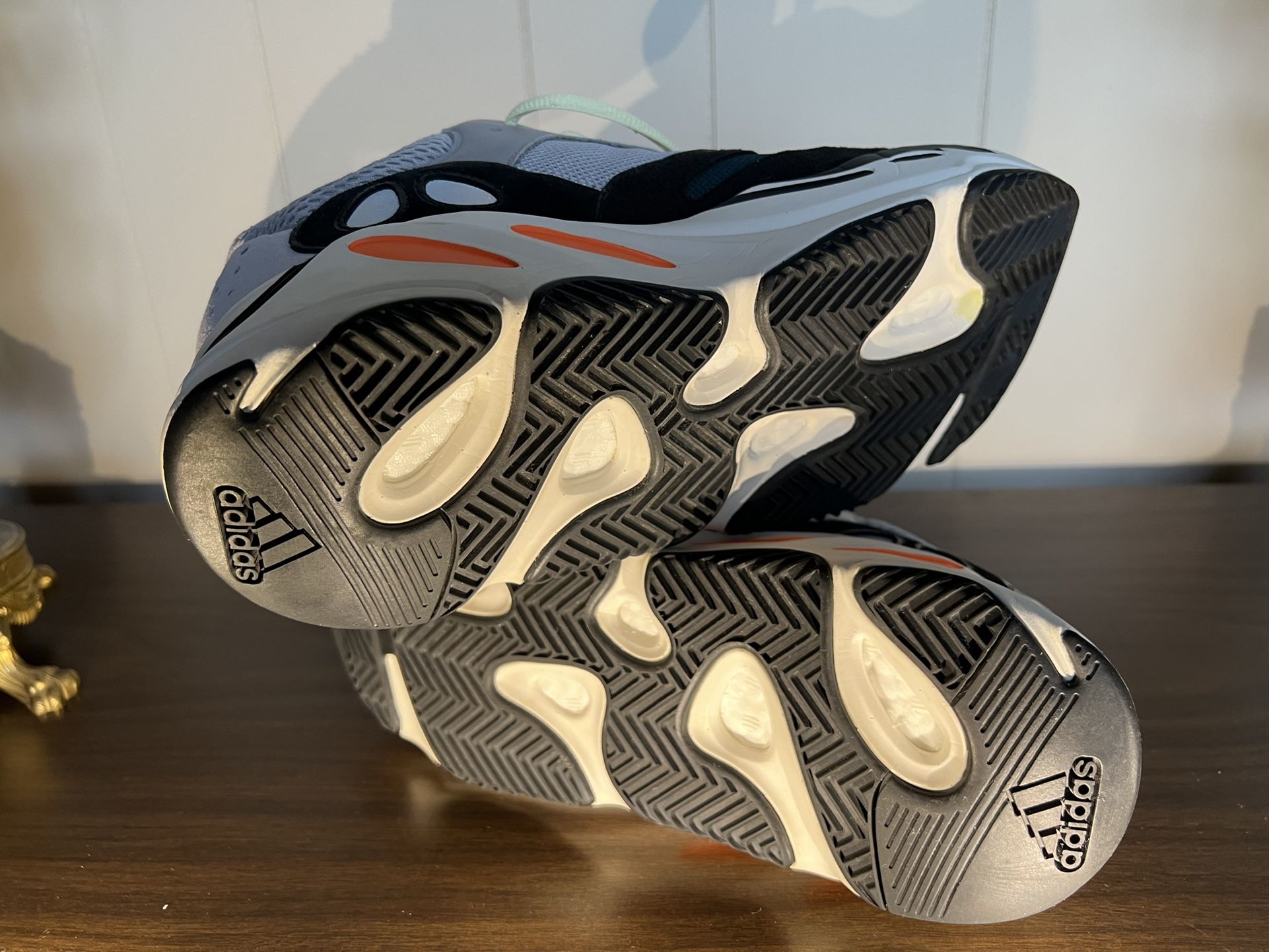 YEEZY BOOST 700 WAVE RUNNER 10.5US B75571 Athletic shoes & Sneakers