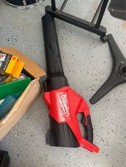 M18 Milwaukee leaf blower