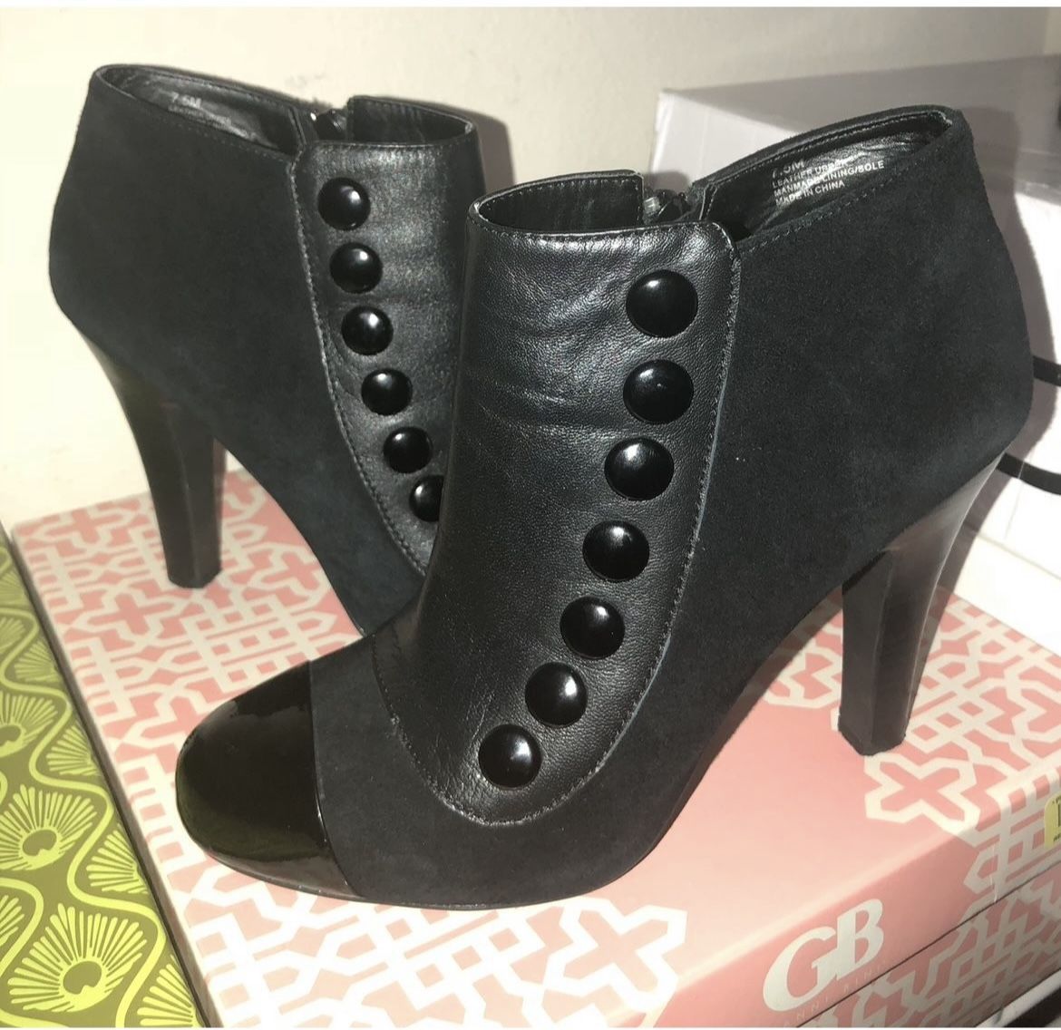 Womens Boots! Serious Inquiries Only Please!