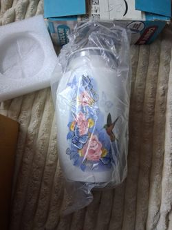 Beautiful adult butterfly urn new still in the original package and box