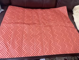 Pet 🐶 🐱 Self Cooling Mat 24" x 30", Folds. Peach color