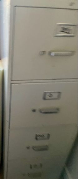 Large file cabinet, off Boxelder dr 92563