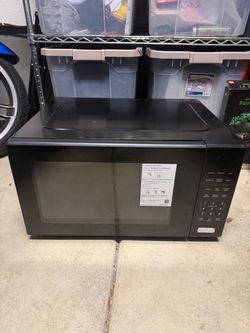 Countertop Microwave oversize -newish