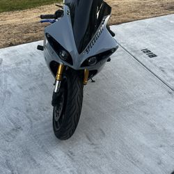 2010 Yamaha R1