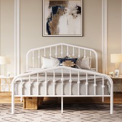 Queen Size White Metal Platform Bed with Vintage-Style Headboard and Footboard