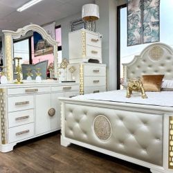 Bedroom Set, All Pieces Available. Ask For Price 