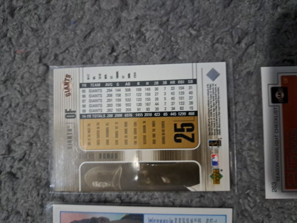 Lot Of 9 Barry Bonds Baseball Cards