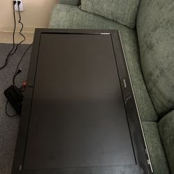 32 Inch Panasonic TV 