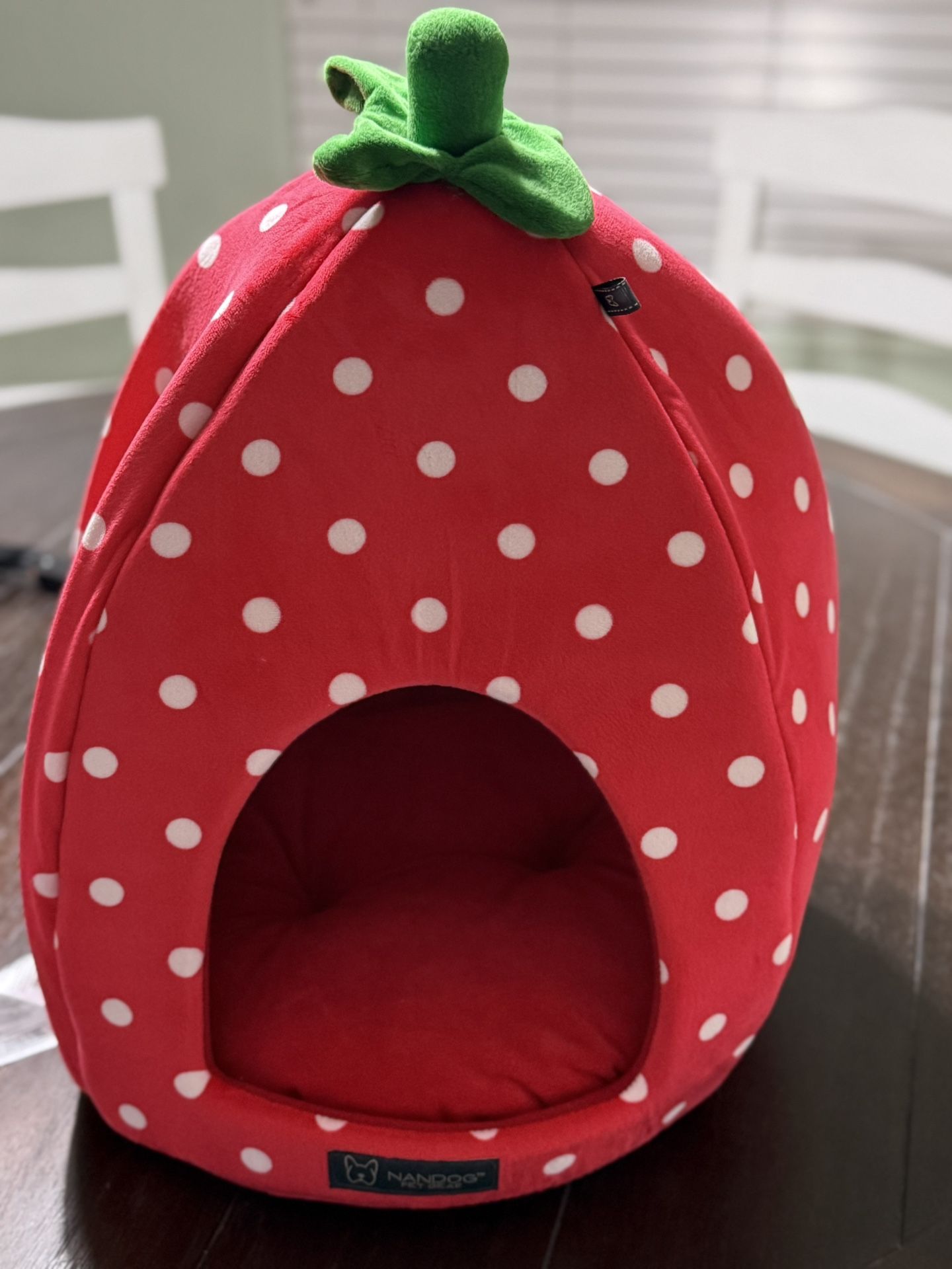 Covered Strawberry Pet Bed