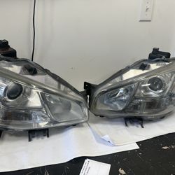 2011-2014 Nissan Máxima Headlights