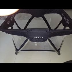 Nuna Seña Aire Play yard