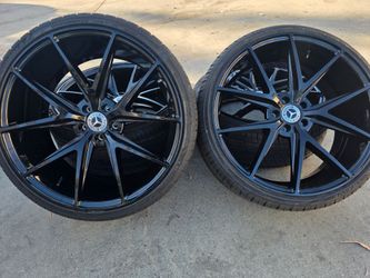 22" New Staggerd verde Glossy Black Wheels With New Tires For MERCEDES BENZ S550/S560