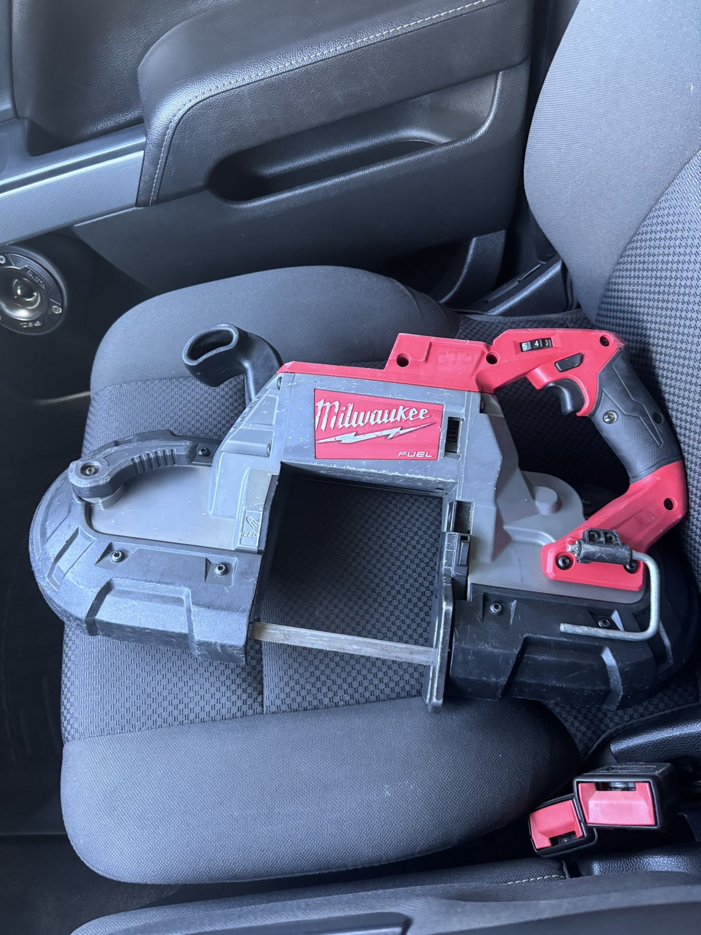 Milwaukee Bandsaw