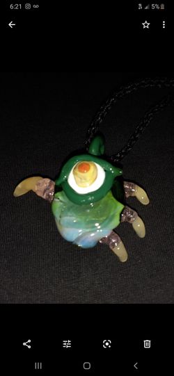 Glass pendant (necklace)