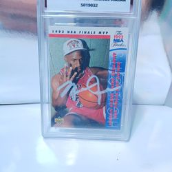 Authentic  AGC  1994Upper Deck 204 Michael Jordan Autograph